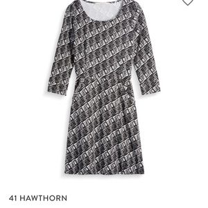 41 Hawthorn Arava Knit Dress. Geometric pattern